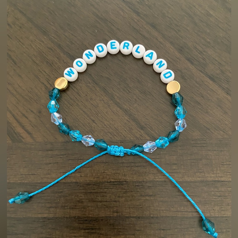 💙Wonderland Bracelet💙